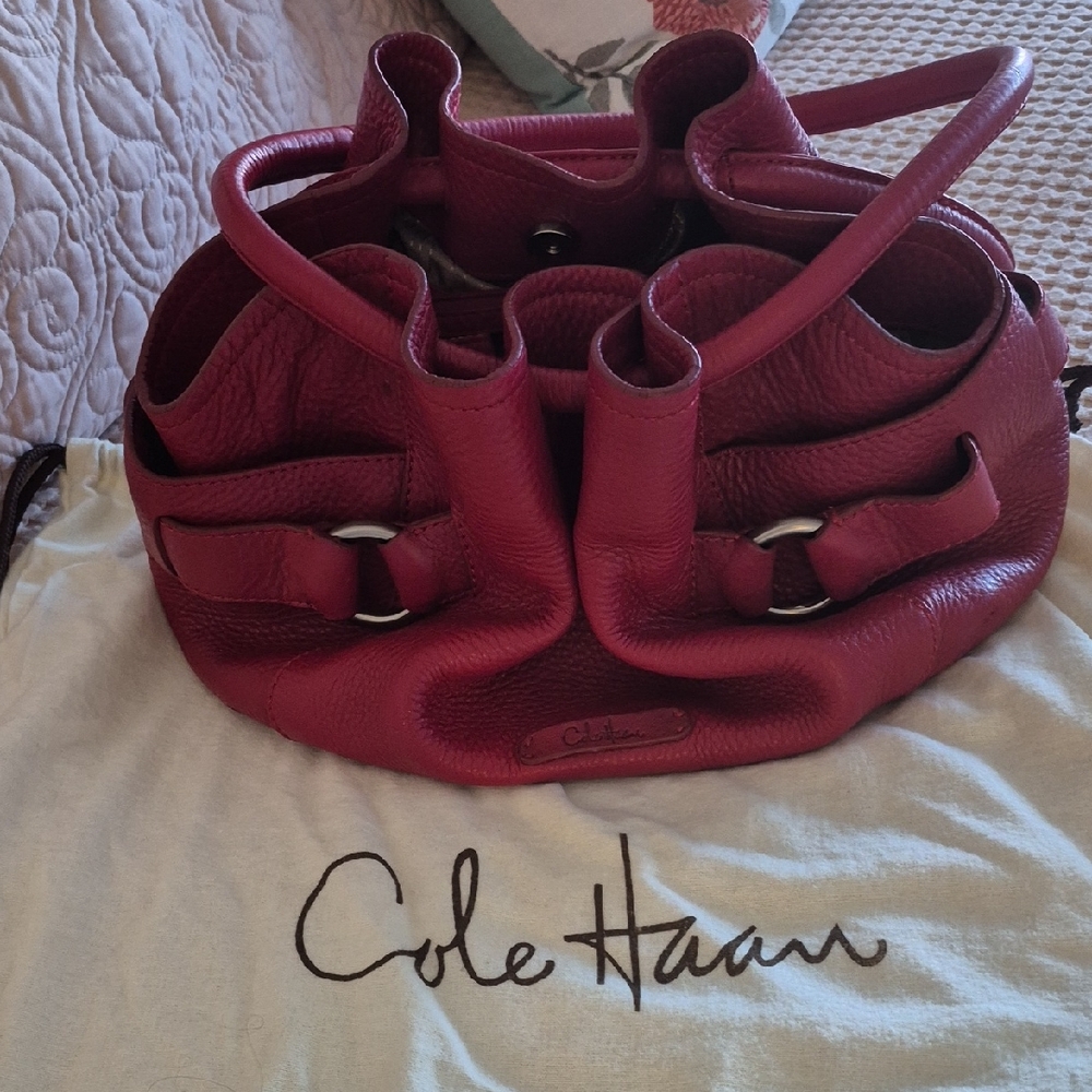 Cole Haan  Leather Shoulder Bag Red Pebble. Beautiful Cobdition. Dust Bag Too